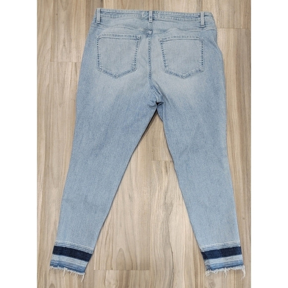 Lane Bryant Raw Hem Plus Size Jeans size 18 - Picture 5 of 7